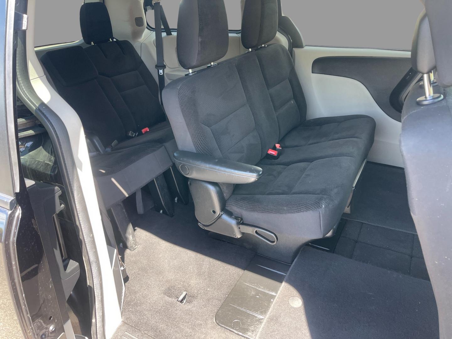 2019 Black /Black Dodge Grand Caravan SE (2C4RDGBG6KR) with an 3.6L V6 DOHC 24V engine, 6A transmission, located at 547 E. Main St., Orwell, OH, 44076, (440) 437-5893, 41.535435, -80.847855 - This 2019 Dodge Grand Caravan SE presents a practical and spacious option for families or travelers needing room for seven passengers. Powered by the robust 3.6L Pentastar V6 engine paired with a 6-speed automatic transmission, it delivers a smooth and reliable driving experience. This model boasts - Photo#33